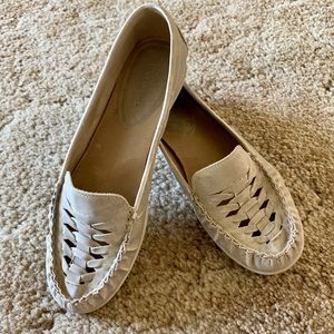 Slip on shoes.  Super comfortable!